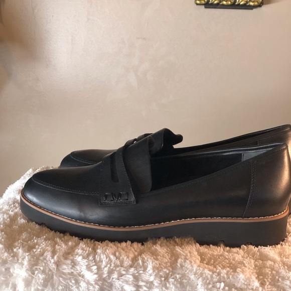 Vionic - Picture 8 of 13